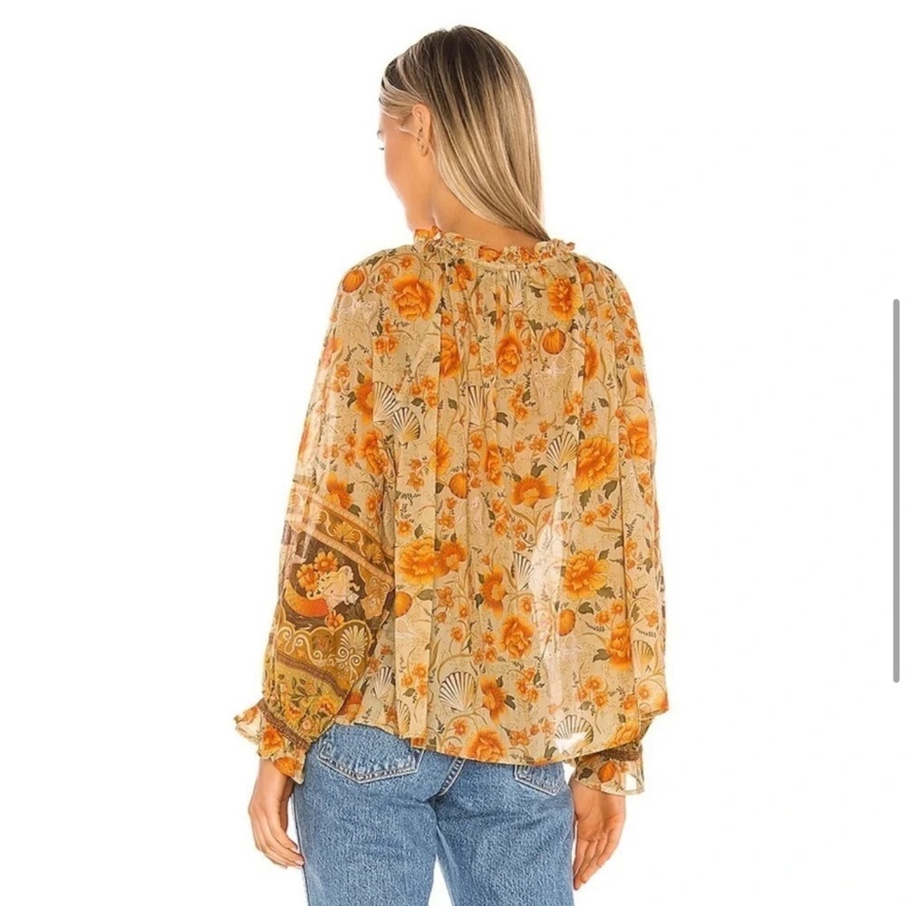 ❌SOLD❌SPELL and the gypsy Seashell mermaid pattern blouse in Orange sand - Picture 2 of 8